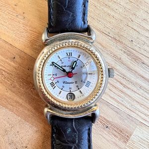 Vintage Dejuno ladies classic dress watch NEW BATTERY